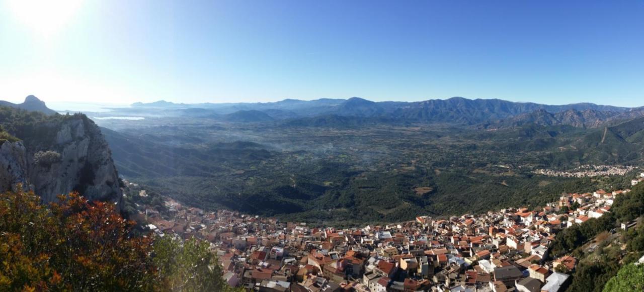 Camera Ideale Tra Mare E Montagna Baunei Exteriör bild